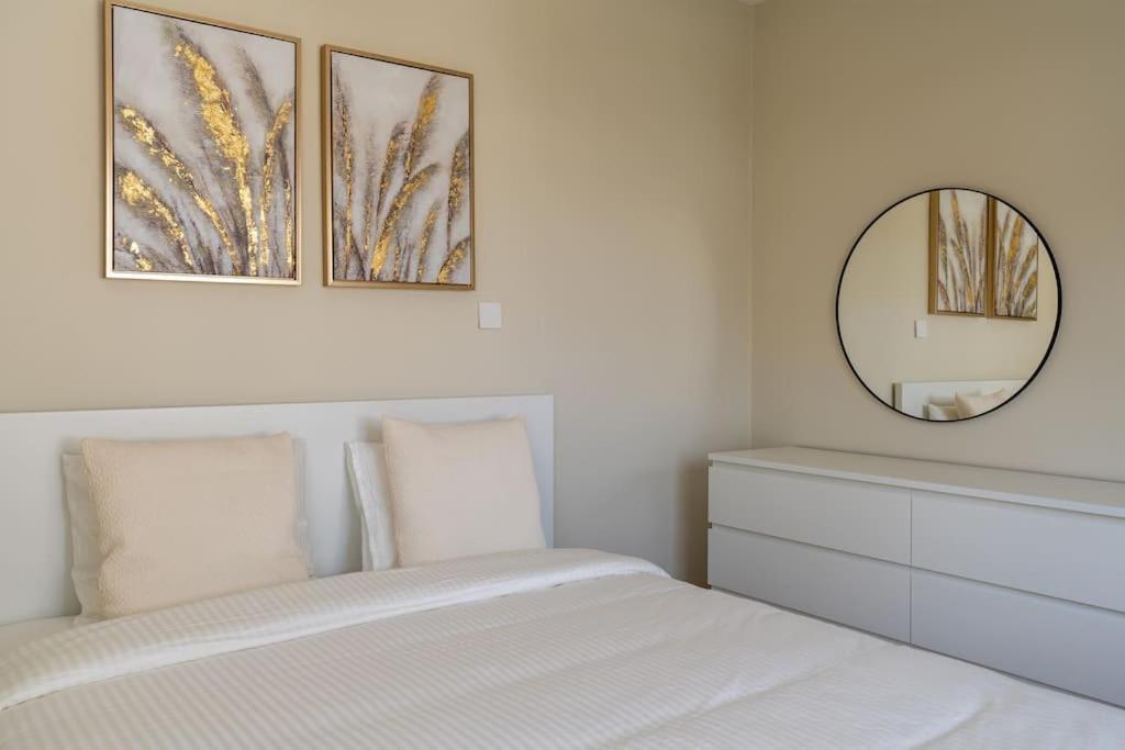Cozy Nerina Cottage At Harbour Paphos Exteriör bild